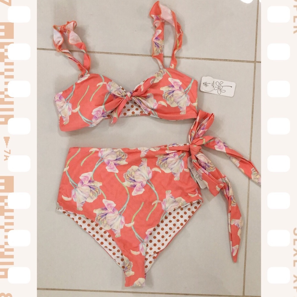 Dippin’ Daisy’s bikini